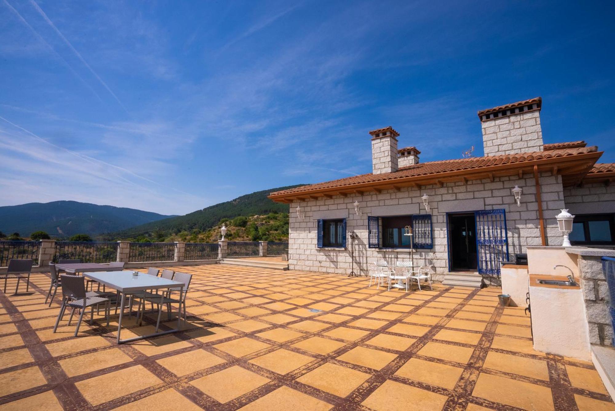 Villa Mansion Con Jacuzzi A 40 Grados, Gran Piscina Y Padel El Tiemblo Exterior foto
