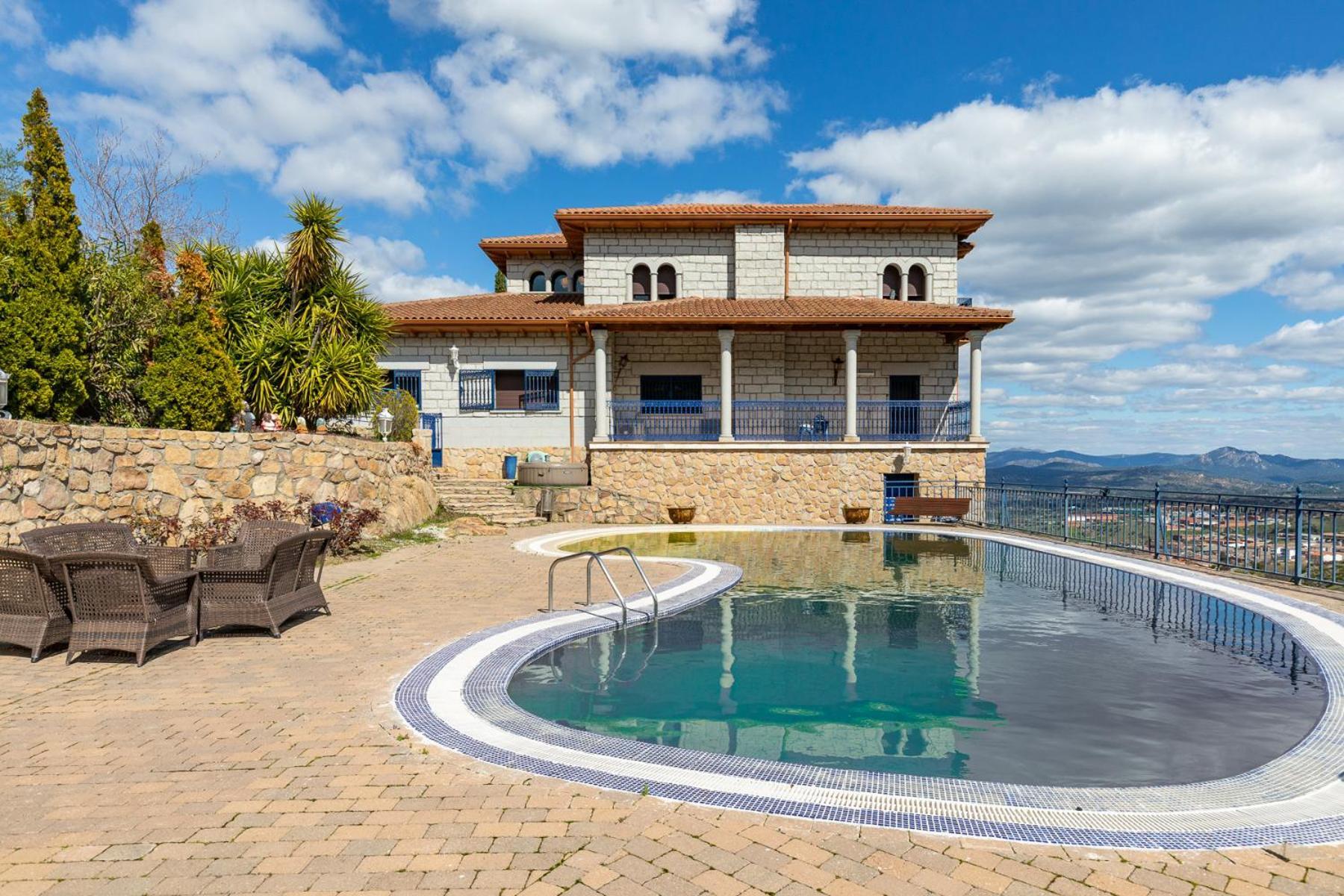 Villa Mansion Con Jacuzzi A 40 Grados, Gran Piscina Y Padel El Tiemblo Exterior foto